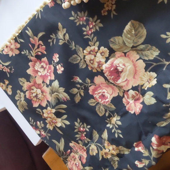 Valences - Picture 3 of 8